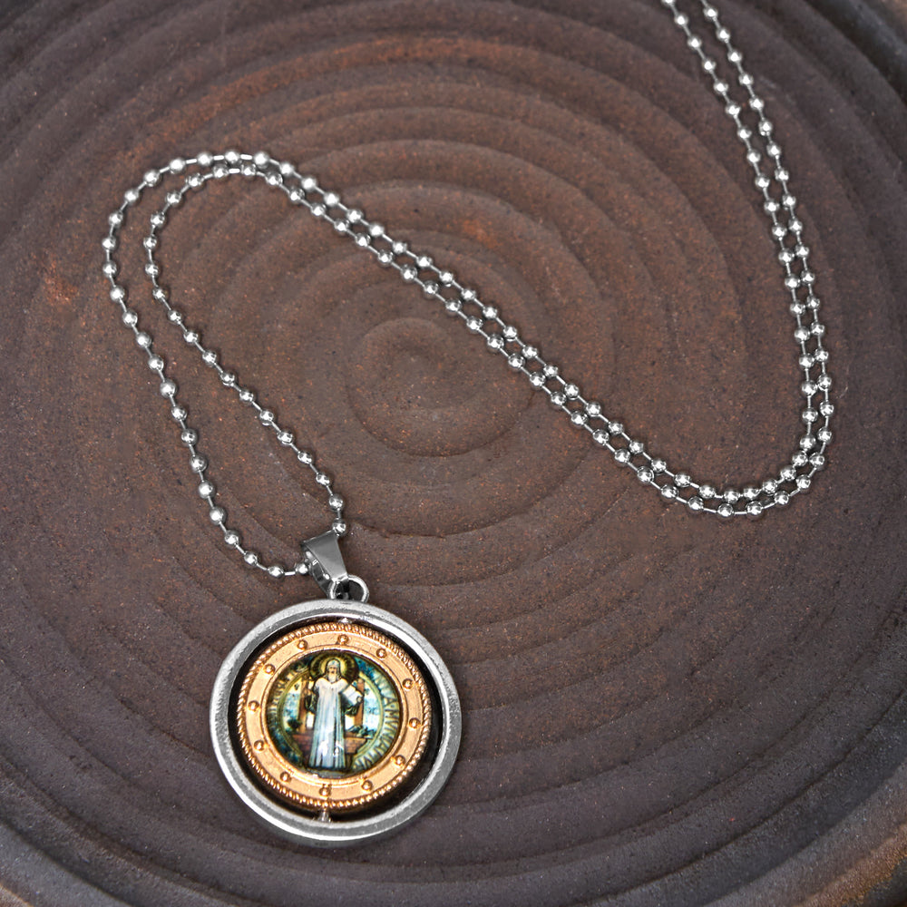 Christianartworkshop Collana con ciondolo girevole in stile retrò con icona di Gesù, San Benedetto, Vergine e Maria - image 1