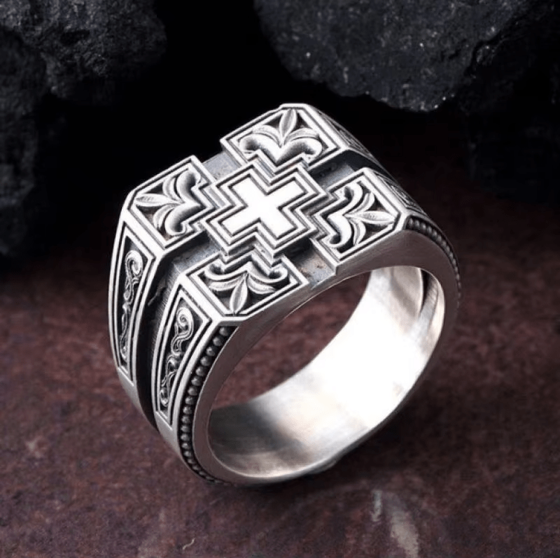 Christianartworkshop Anello con croce gotica intricata, stile audace e dettagliato, gioiello religioso - Regolabile - image 0