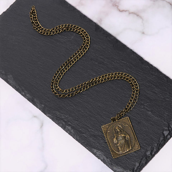 Collana con croce del Sacro Cuore in bronzo scolpito in stile classico europeo di Christianartworkshop - image 2