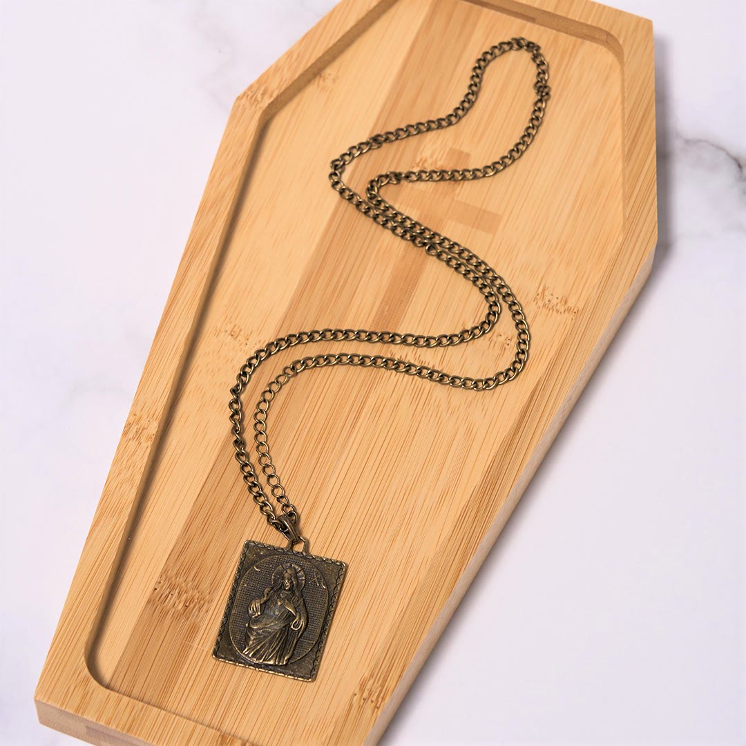 Collana con croce del Sacro Cuore in bronzo scolpito in stile classico europeo di Christianartworkshop - image 3