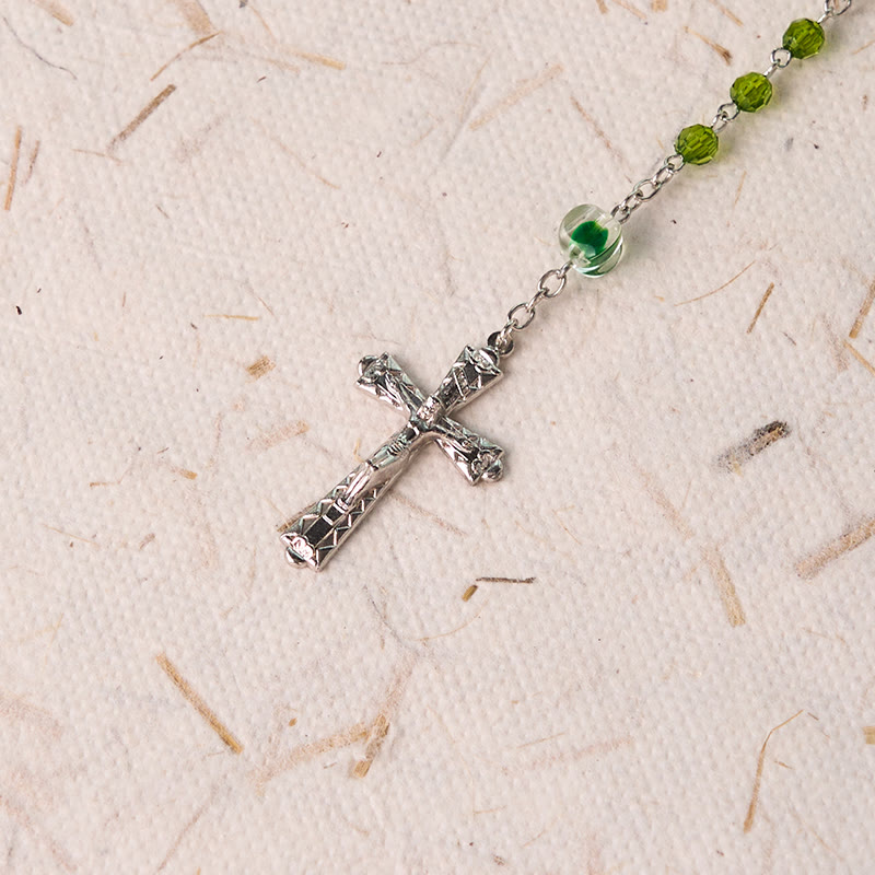 Christianartworkshop Rosario in lega di cristallo verde poliedrico da 6 mm con crocifisso e assunzioni della Vergine Maria - image 5