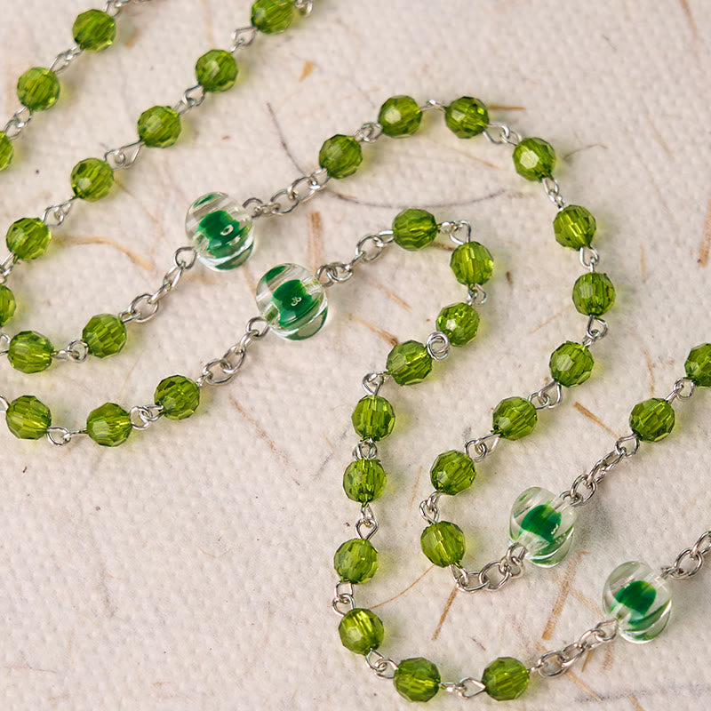 Christianartworkshop Rosario con catena in lega di cristallo verde poliedro da 6 mm con crocifisso e assunzioni della Vergine Maria - image 6