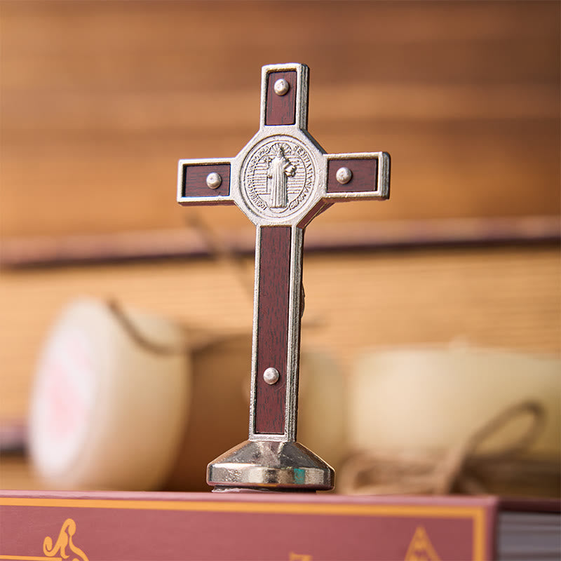 Ornamento a forma di croce di San Benedetto intarsiato in legno, stile classico europeo tradizionale Christianartworkshop - image 9