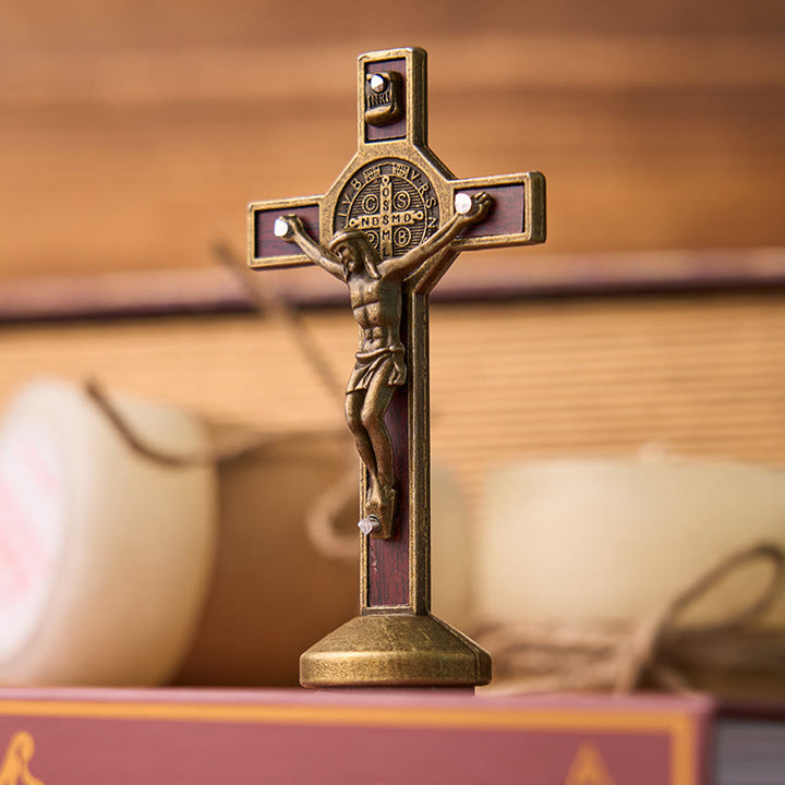 Ornamento a forma di croce di San Benedetto intarsiato in legno, stile classico europeo tradizionale Christianartworkshop - Bronzo - image 0
