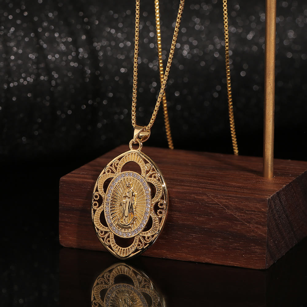 Christianartworkshop Collana ovale in stile moderno con la Madonna di Guadalupe e la Sacra Fede - image 1