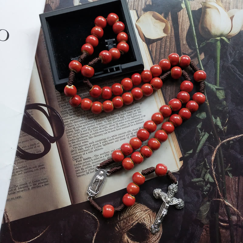 Christianartworkshop Nostra Signora di Guadalupe e Crocifisso di Rosario in corda di nylon in ceramica rossa rotonda da 10 mm - Nostra Signora di Guadalupe e Crocifisso - image 0