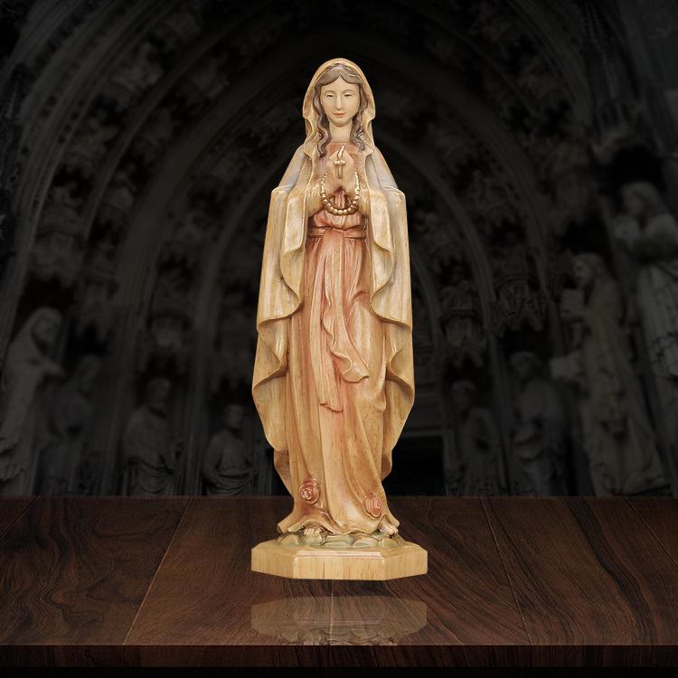 Christianartworkshop - Ornamento in legno per decorazioni da tavolo, realizzato in stile classico, raffigurante la Vergine Maria che tiene in mano il rosario - Vergine Maria - image 0