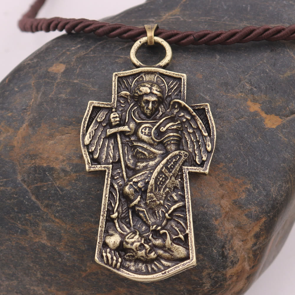 Christianartworkshop Collana con ciondolo in titanio con medaglia di San Michele Arcangelo "Proteggici" - D'oro - corda di cotone - image 1