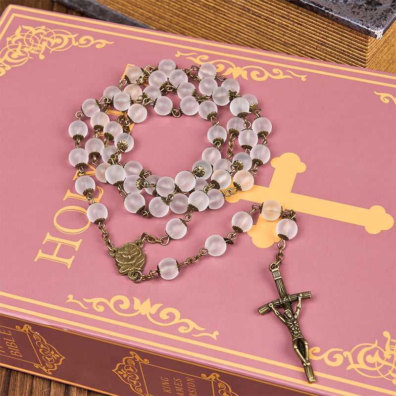 Christianartworkshop Rosario con catena in lega di vetro trasparente rotonda da 8 mm, rosa e crocifisso - image 3