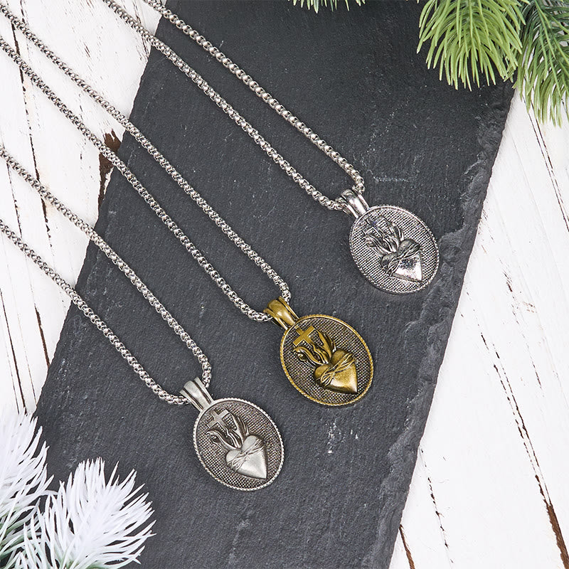 Collana con ciondolo con emblema divino del Sacro Cuore in stile vintage Christianartworkshop - image 0