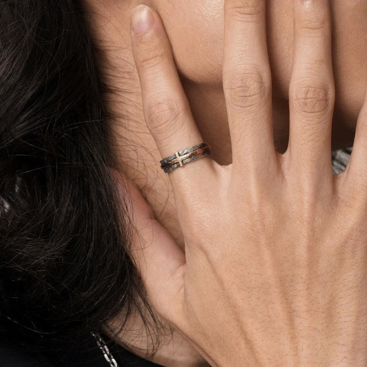 Christianartworkshop Anello con croce benedetta in stile classico ed elegante in stile rustico - image 3