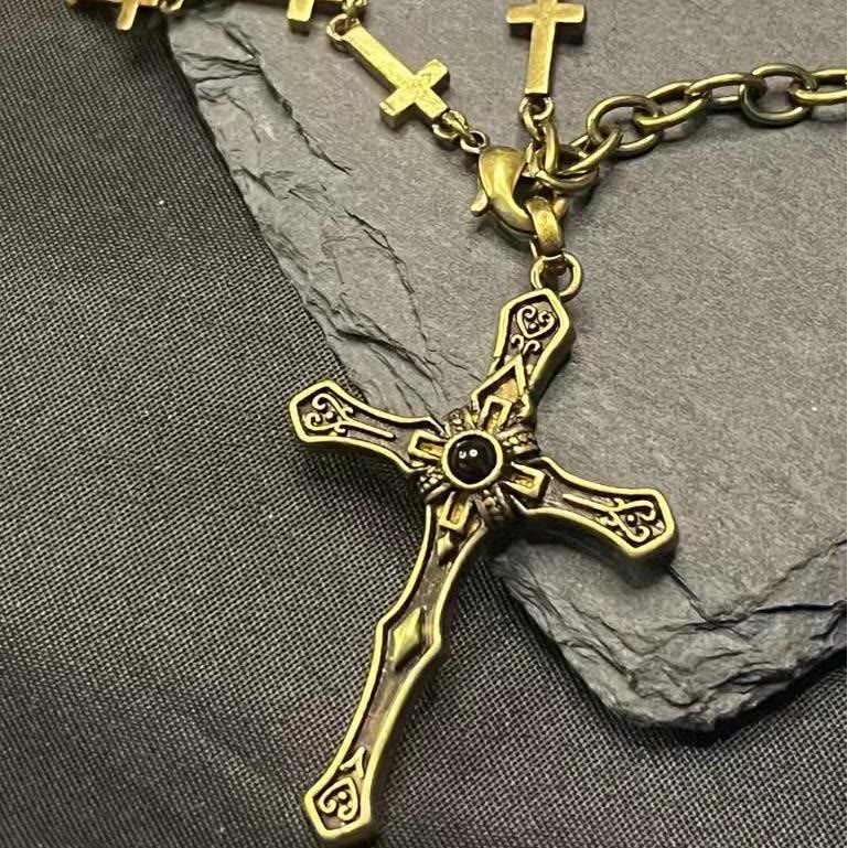 Collana con ciondolo a croce sacra della salvezza in stile moderno Christianartworkshop - Attraverso - image 0