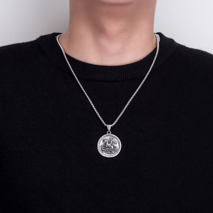 Collana con ciondolo a forma di San Giorgio cacciatore di draghi in stile classico Christianartworkshop - image 2