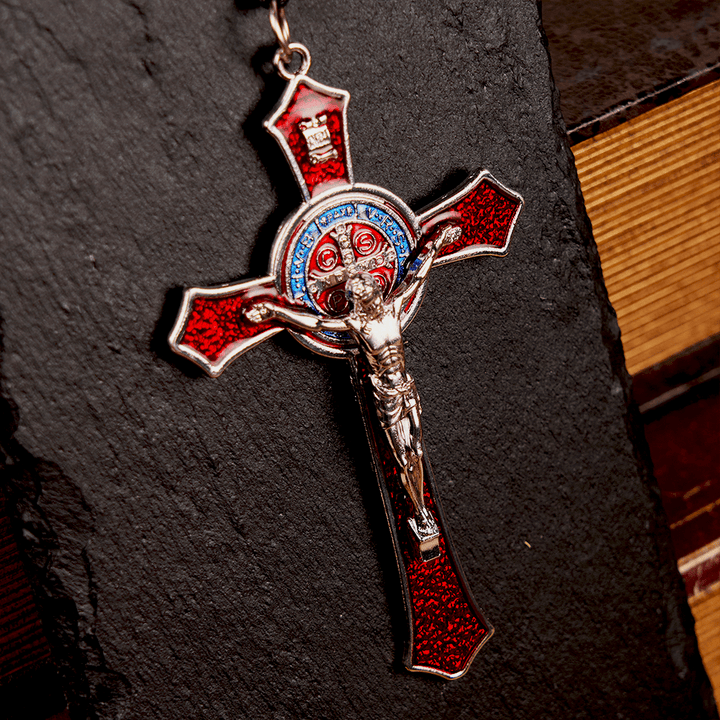 Collana con ciondolo di grandi dimensioni con crocifisso artigianale rosso/blu in stile classico Christianartworkshop (5 colori) - Rosso-argento - Catena di perline - image 13