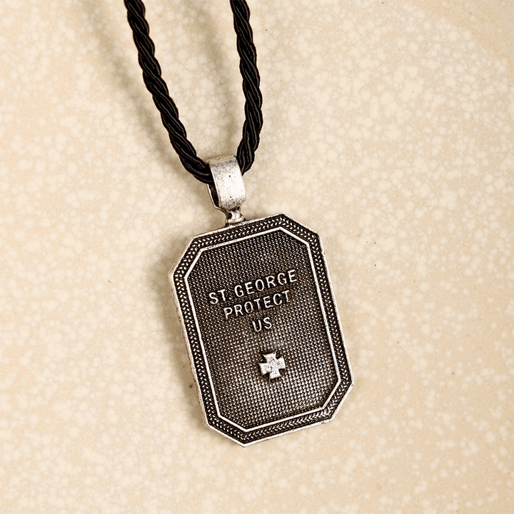 Collana con ciondolo di preghiera e protezione in stile classico di San Giorgio e il drago Christianartworkshop - image 8