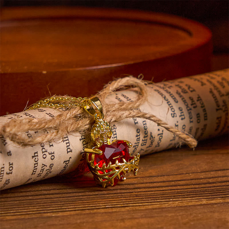 Collana con ciondolo del Sacro Cuore di Gesù in stile moderno con pietre preziose rosse lavorate Christianartworkshop - image 6