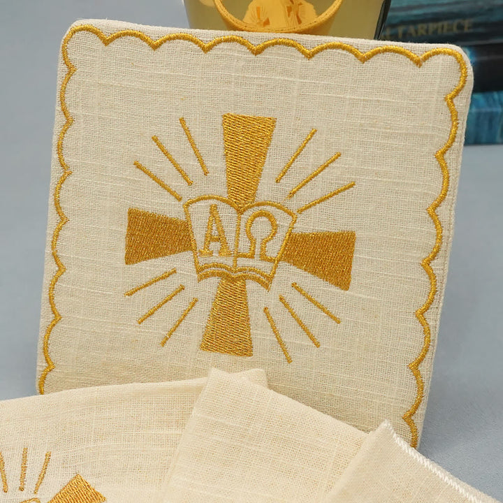 Christianartworkshop Set di biancheria per altare con croce dorata splendente in stile classico - image 6