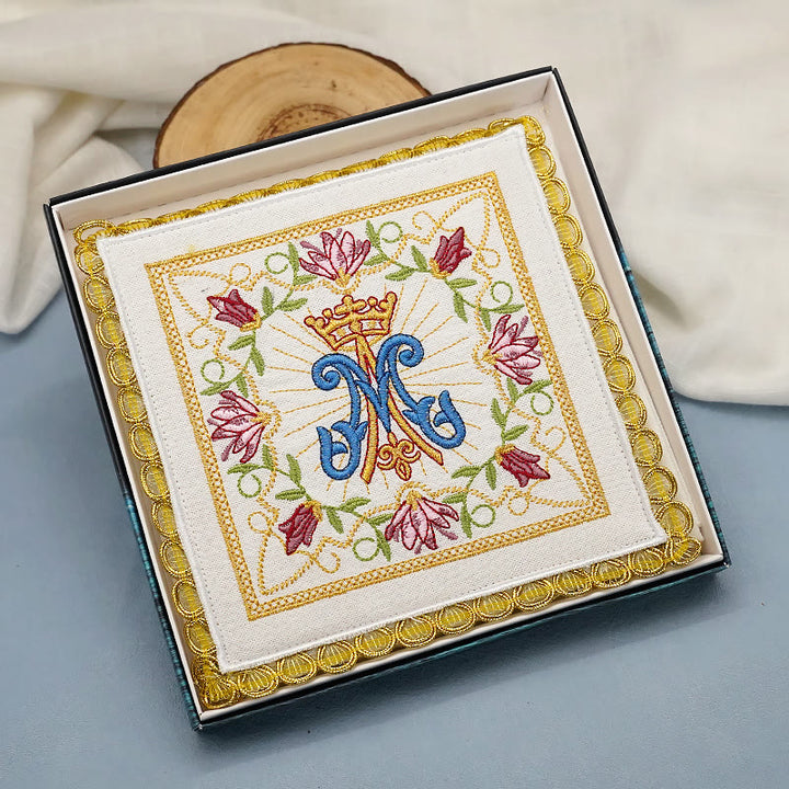 Christianartworkshop Set di biancheria per l'altare in stile classico Marian Floral Grace - image 5