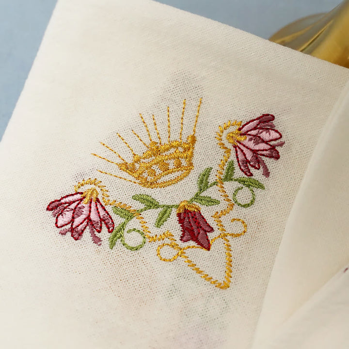 Christianartworkshop Set di biancheria per l'altare in stile classico Marian Floral Grace - image 10