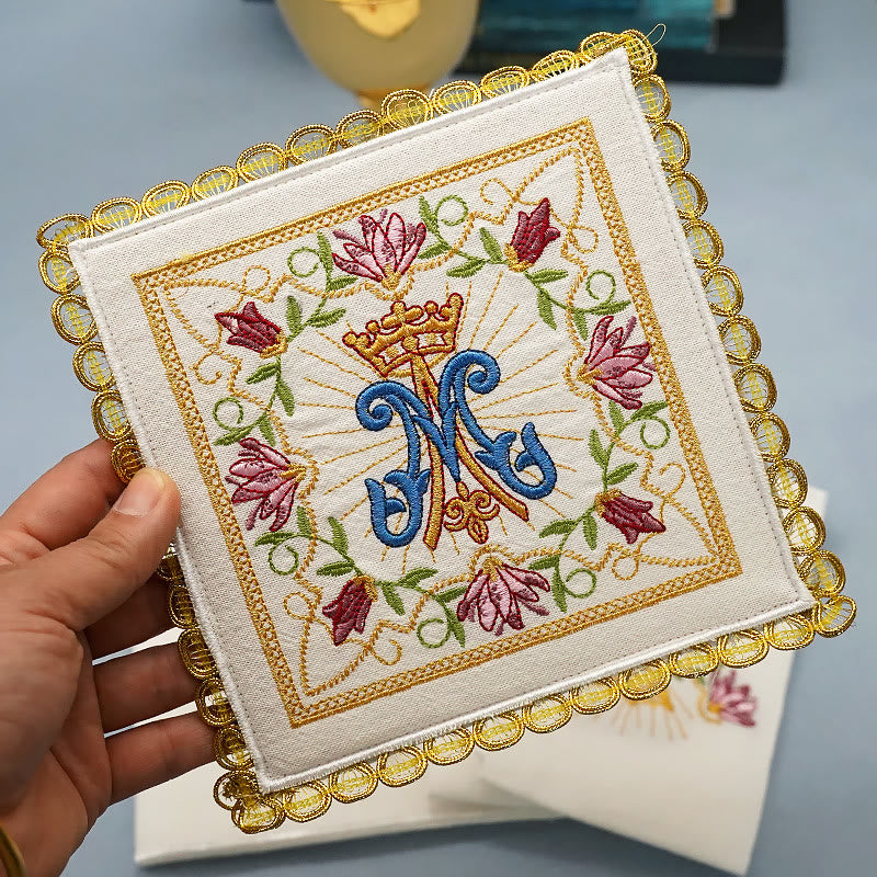 Christianartworkshop Set di biancheria per l'altare in stile classico Marian Floral Grace - image 8