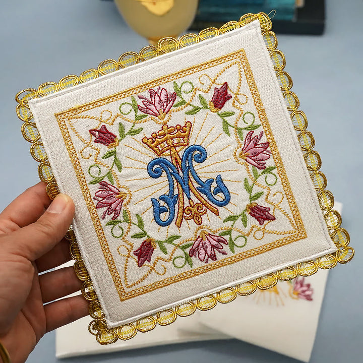 Christianartworkshop Set di biancheria per l'altare in stile classico Marian Floral Grace - image 8