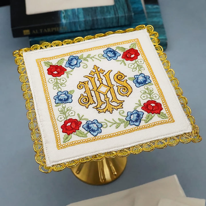 Christianartworkshop Set di biancheria per altare con devozione floreale IHS in stile classico - image 6