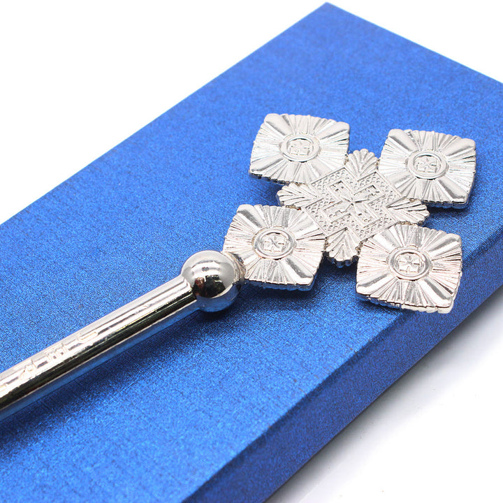 Christianartworkshop Stile classico Intricato motivo geometrico Mano benedicente argentata Croce - image 3