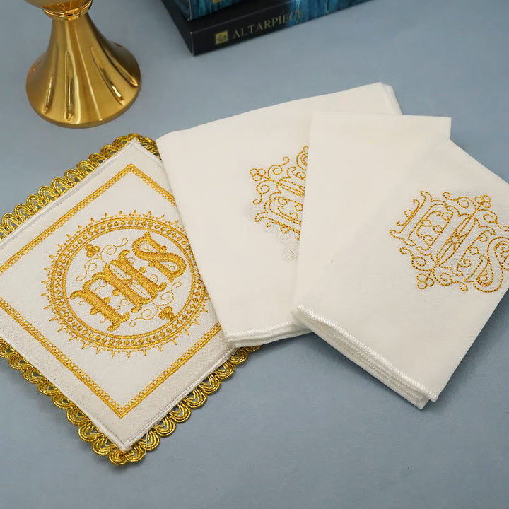 Christianartworkshop Velo per calice e set purificatore ricamati in oro Set di biancheria per altare religioso (disegno IHS) - image 1