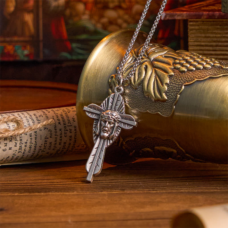 Christianartworkshop Collana con ciondolo a forma di croce con icona di Gesù in stile retrò e crocifisso benedetto - image 1