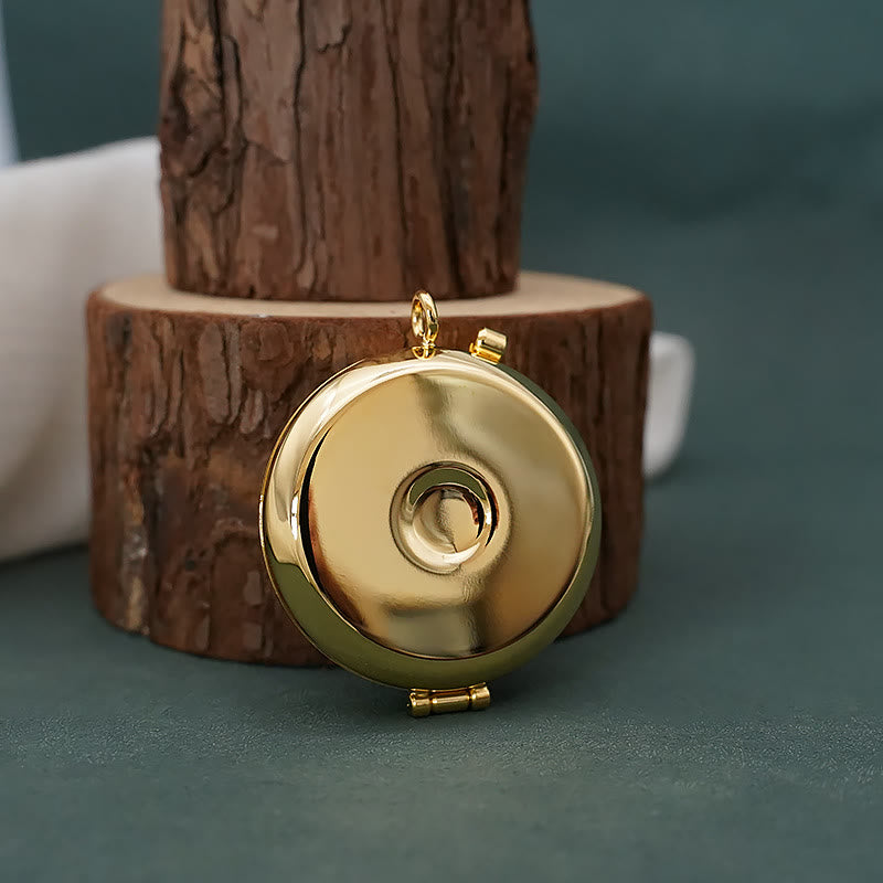 Pisside placcata in oro Christianartworkshop con motivo "Guarda quest'uomo" – Vaso sacro per la Santa Eucaristia - image 4