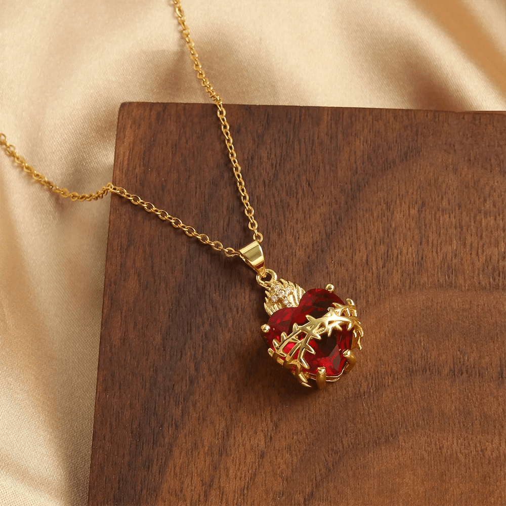 Christianartworkshop LA FEDE COME ARMATURA: Collana con ciondolo del Sacro Cuore di Gesù con pietre preziose rosse - image 1