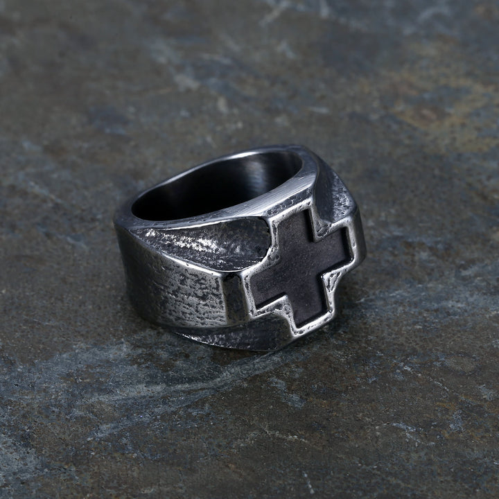 Anello della fede in acciaio inossidabile con incisione a croce in stile Heavy Metals di Christianartworkshop - image 1