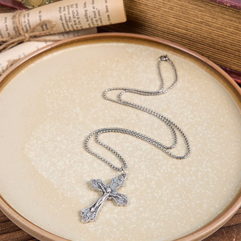 Collana con ciondolo a forma di crocifisso di Gesù con foglie di vite, artigianato esclusivo e motivo retrò Christianartworkshop - image 1