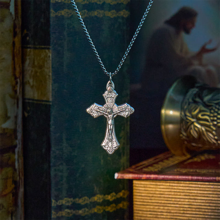 Collana con ciondolo a forma di crocifisso di Gesù con foglie di vite, artigianato esclusivo e motivo retrò Christianartworkshop - image 3