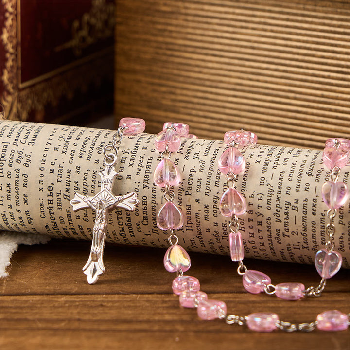 Christianartworkshop Rosario con catena in lega acrilica rosa a forma di cuore da 8 mm con Madonna e Crocifisso - image 1