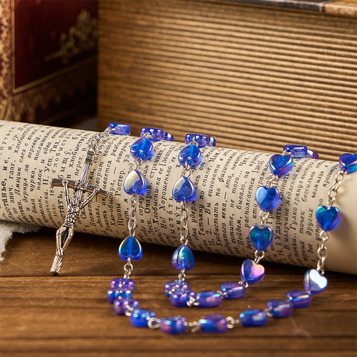 Christianartworkshop Rosario con catena in lega acrilica blu a forma di cuore da 8 mm con Madonna e Crocifisso - image 1