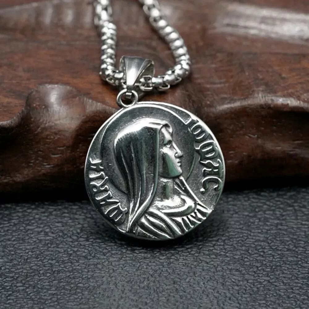 Collana con ciondolo a due icone di fede in stile classico di Gesù e Maria, Christianartworkshop. - image 0
