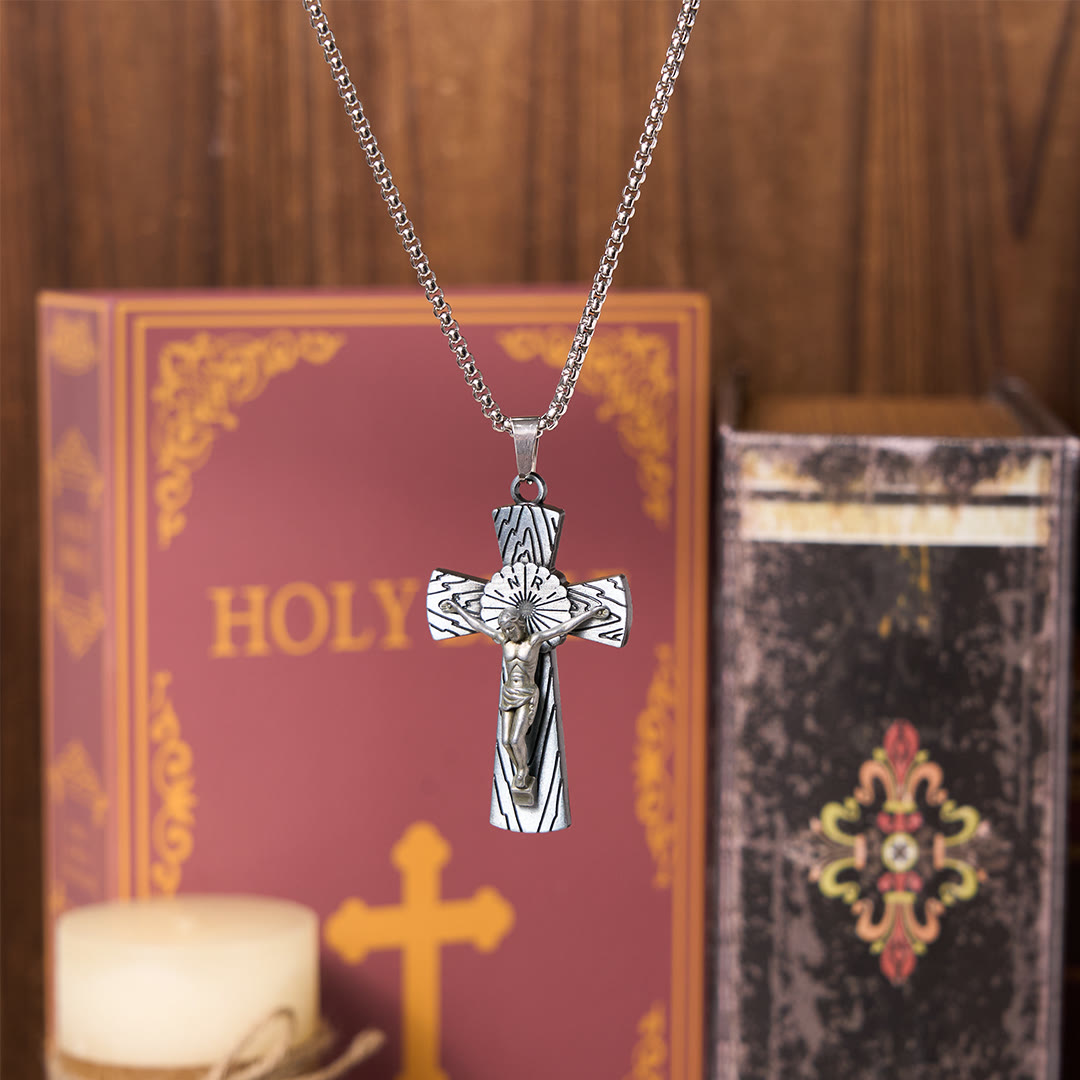 Collana con ciondolo in acciaio al titanio e croce di Gesù con motivo ad albero in stile retrò Christianartworkshop - image 5