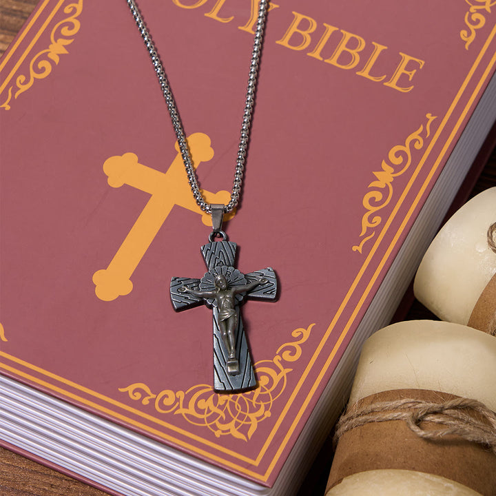 Collana con ciondolo in acciaio al titanio e croce di Gesù con motivo ad albero in stile retrò Christianartworkshop - image 6