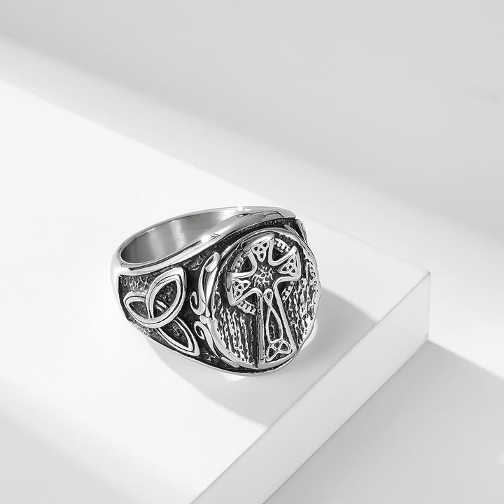 Christianartworkshop Anello con croce celtica Eternal Faith - Un simbolo di devozione senza tempo - image 1