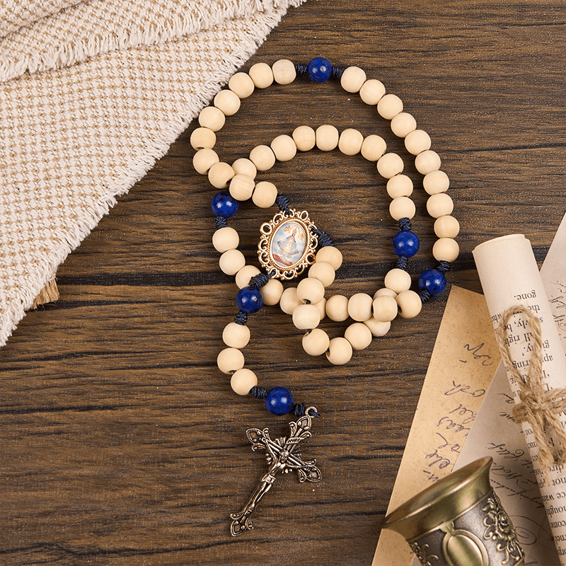 Christianartworkshop FEDE IN PREGHIERA: Rosario con perline di legno fatte a mano da 10 mm e perline di lapislazzuli - image 3