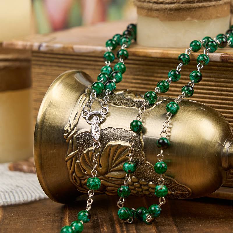 Christianartworkshop Rosario di preghiera con perline di vetro verde da 6 mm raffiguranti la Madonna e il Crocifisso - image 2