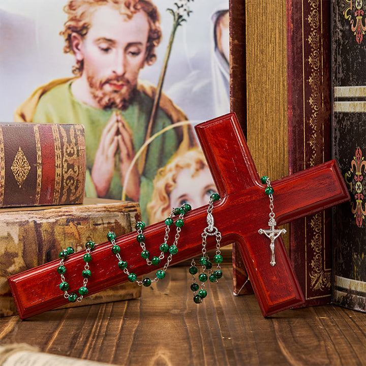 Christianartworkshop Rosario di preghiera con perline di vetro verde da 6 mm raffiguranti la Madonna e il Crocifisso - image 5