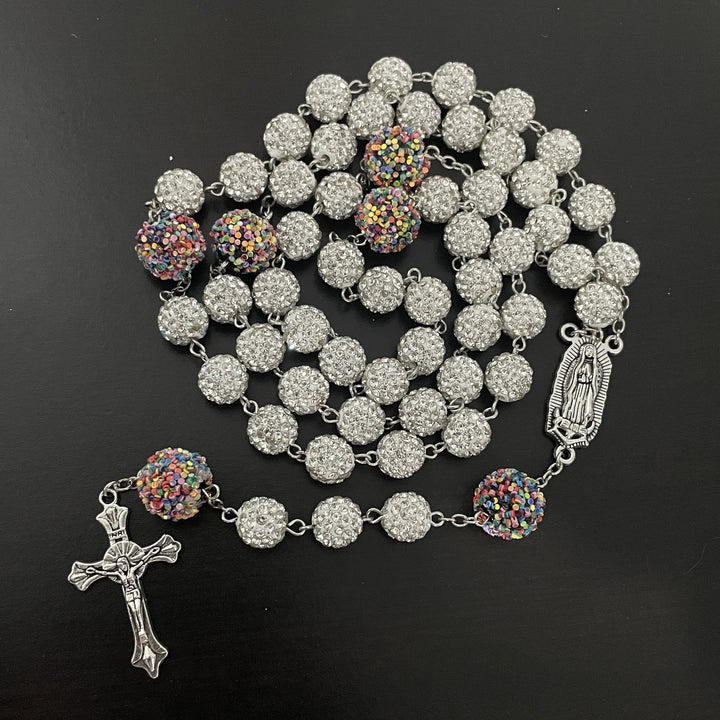 Christianartworkshop Rosario con catena in lega di strass bianchi rotondi da 10 mm con crocifisso e Madonna di Guadalupe - Nostra Signora di Guadalupe e Crocifisso - image 0