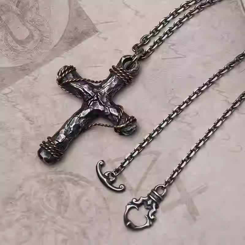 Collana con pendente in argento 925 con crocifisso e ancora in stile delicato Christianartworkshop - image 1