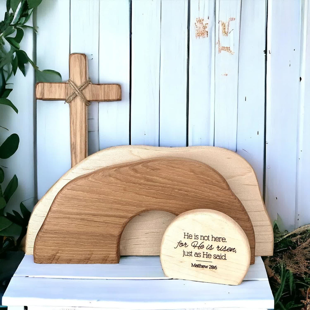 Christianartworkshop È risorto: set di decorazioni pasquali rustiche in legno con versetto biblico da appendere al muro - image 1