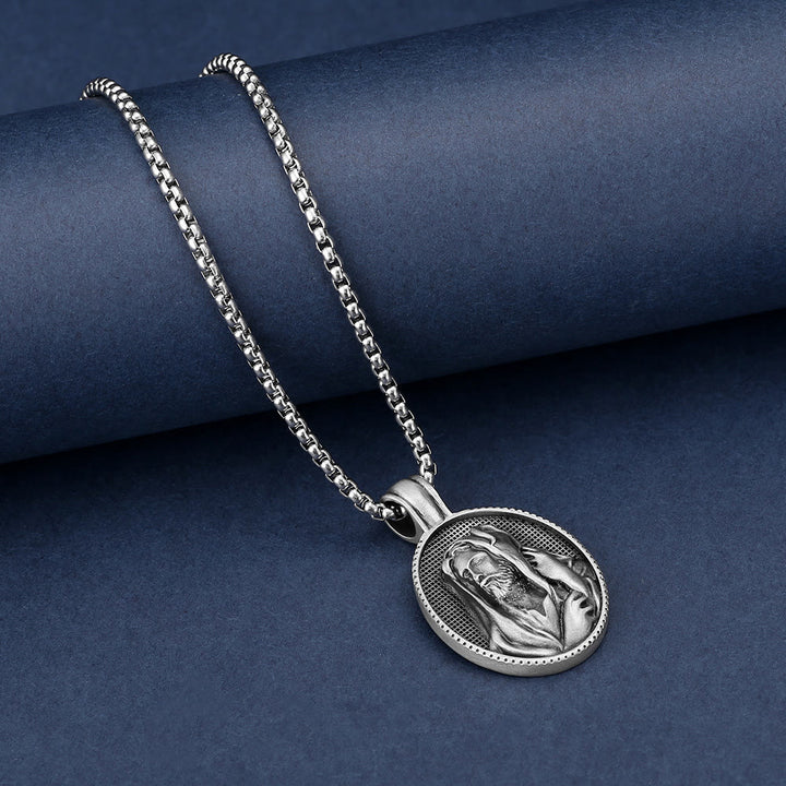 Collana di Gesù Buon Pastore Christianartworkshop - Un simbolo significativo di amore e protezione - image 2