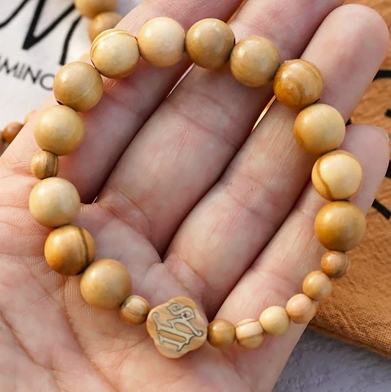 Christianartworkshop Bracciale in legno d'ulivo Rosario rosa Bracciale elastico portatile - image 7