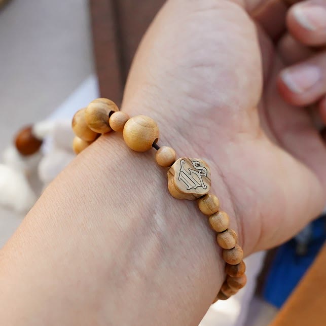 Christianartworkshop Bracciale in legno d'ulivo Rosario rosa Bracciale elastico portatile - image 11