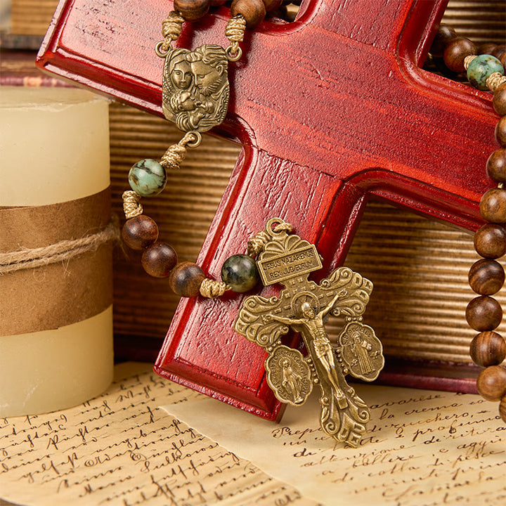 Christianartworkshop Sacra Famiglia e Crocifisso in legno di pino fatto a mano da 8 mm e rosario in turchese africano - image 10